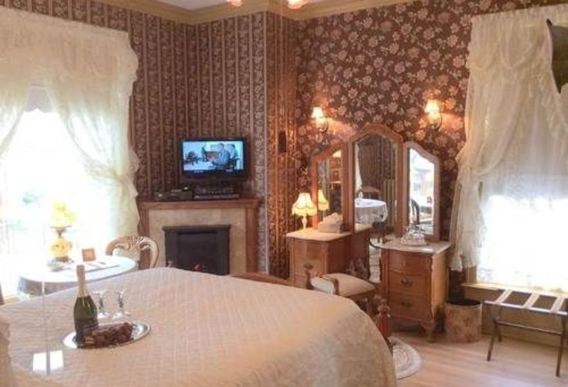 تختخواب و صبحانه Port City Victorian Inn