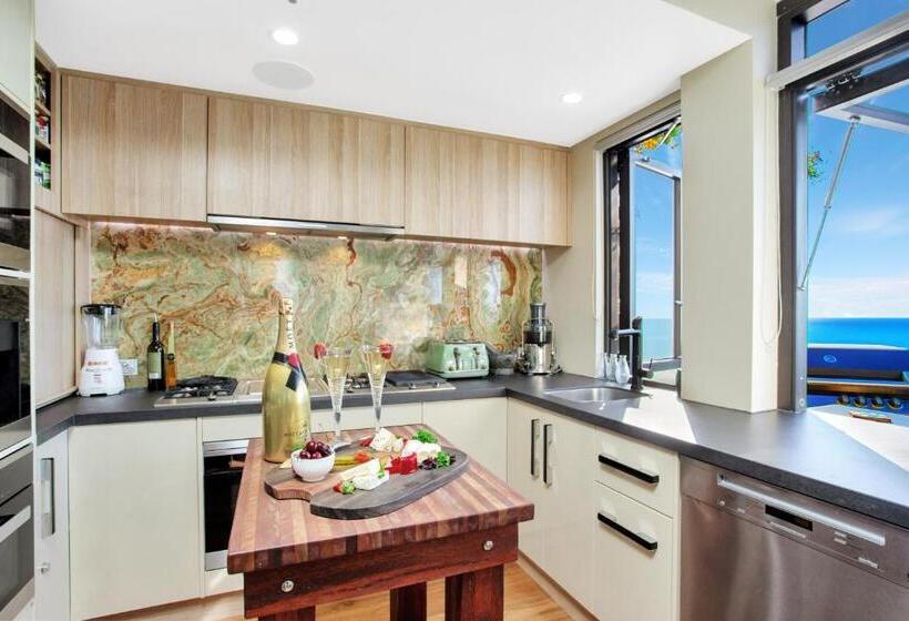 Burleigh Esplanade Apartments