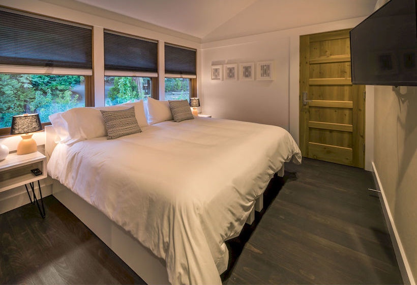 Cedar Crest Cottages