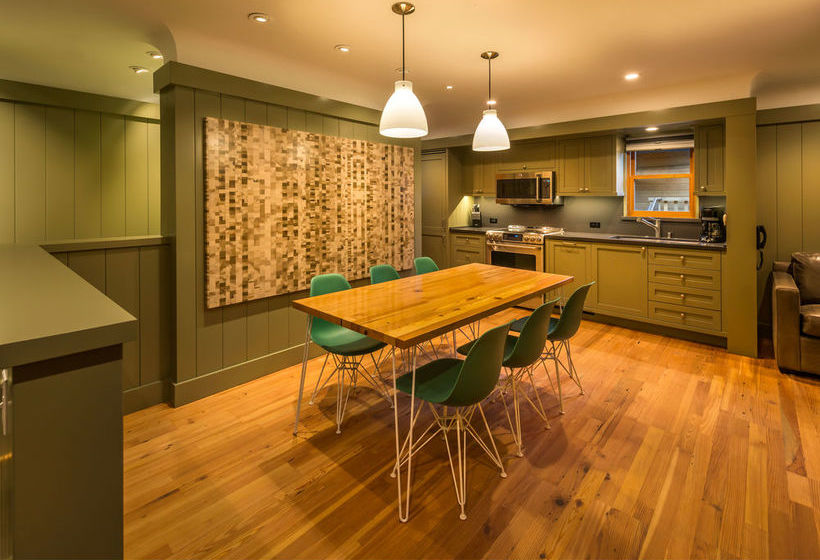 Cedar Crest Cottages