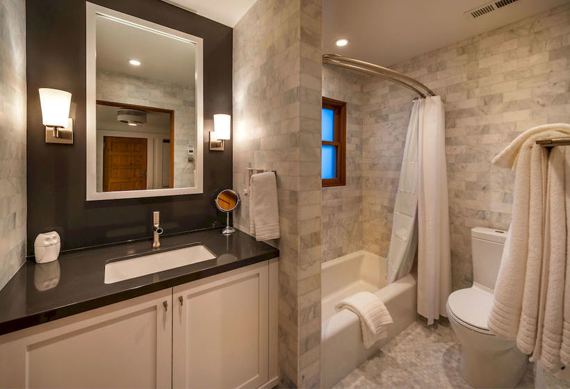 Cedar Crest Cottages