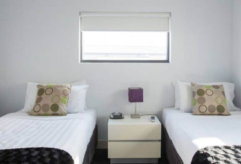 Harbour Town Apartment