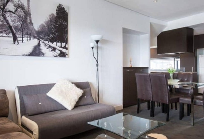 Harbour Town Apartment