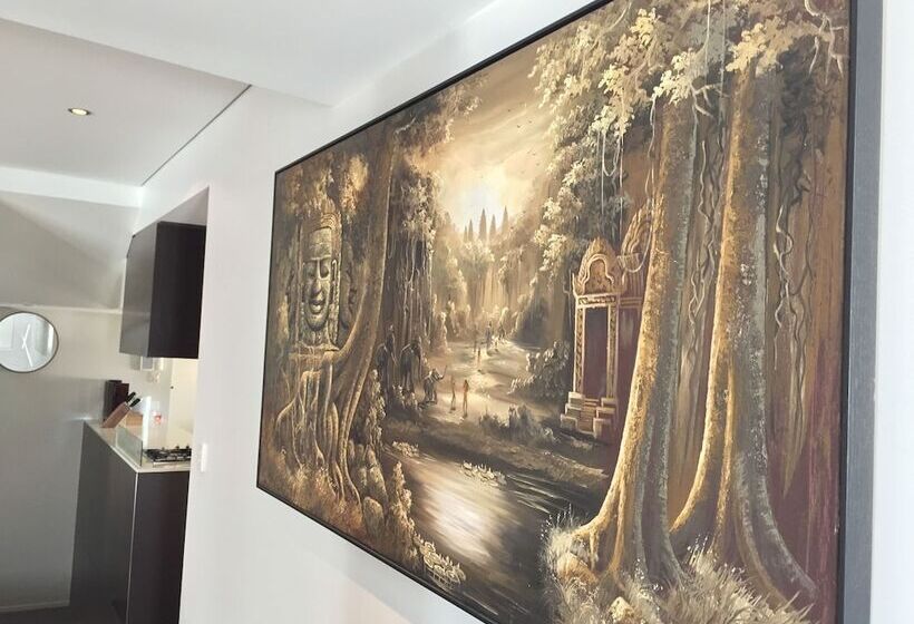 Harbour Town Apartment