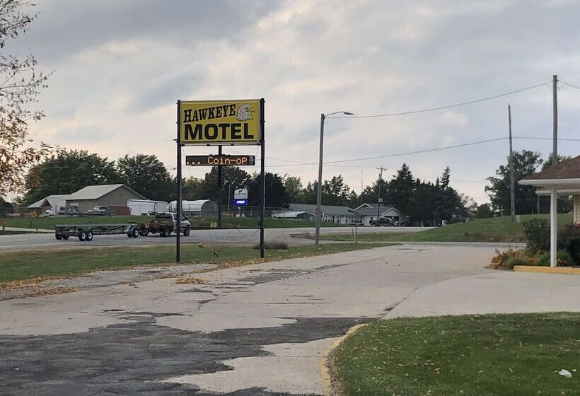 Hawkeye Motel