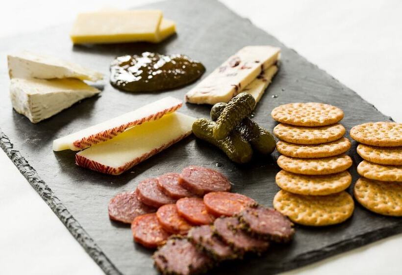 فندق فئة نجمة واحدة The Henderson