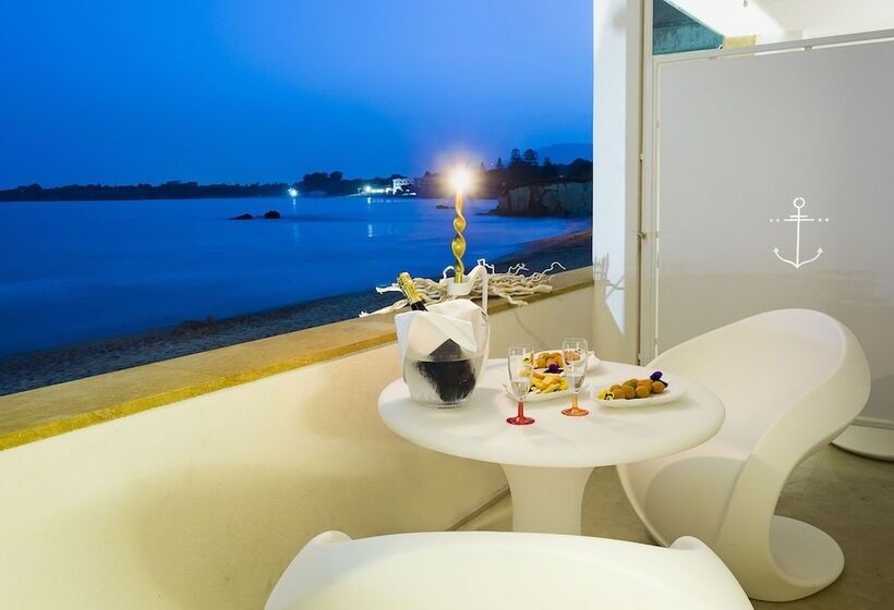 פונדק White Bay