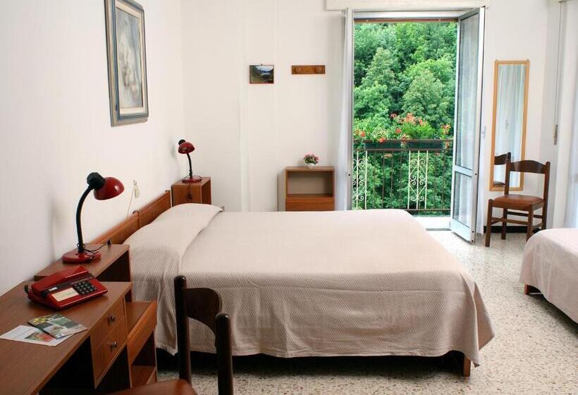 בית מלון כפרי Albergo Regina