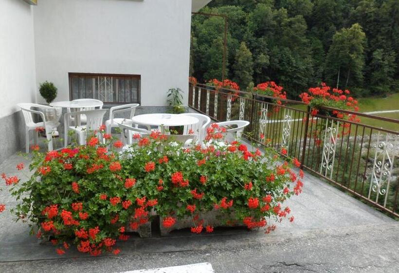 בית מלון כפרי Albergo Regina