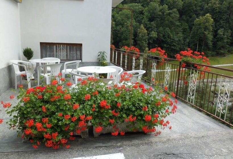 בית מלון כפרי Albergo Regina