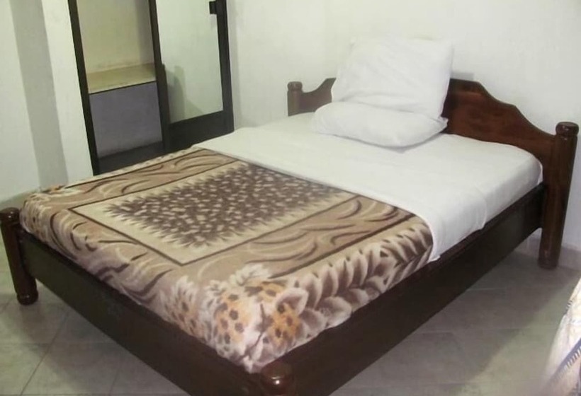 Отель Arusha Royal Court