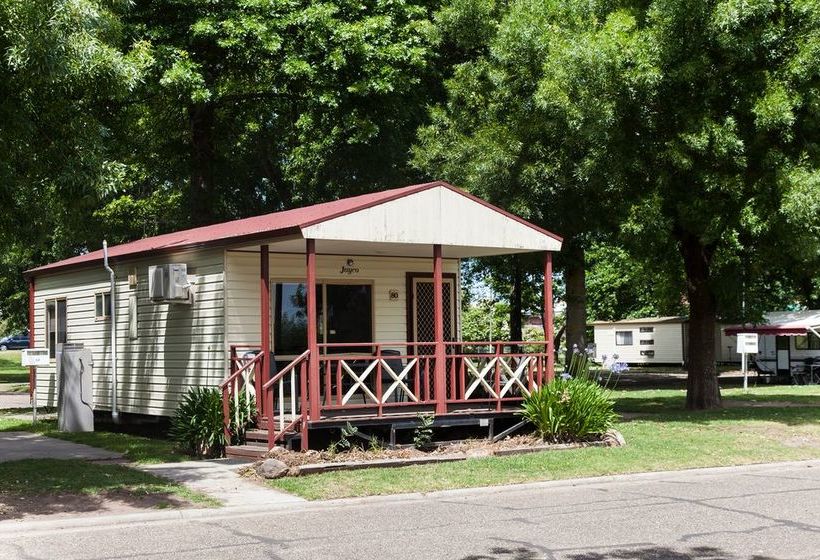 Отель Nrma Bairnsdale Riverside Holiday Park