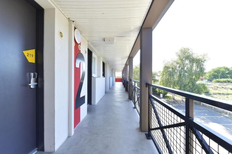 B&b Hotel Clermont Ferrand Le Brézet Aéroport