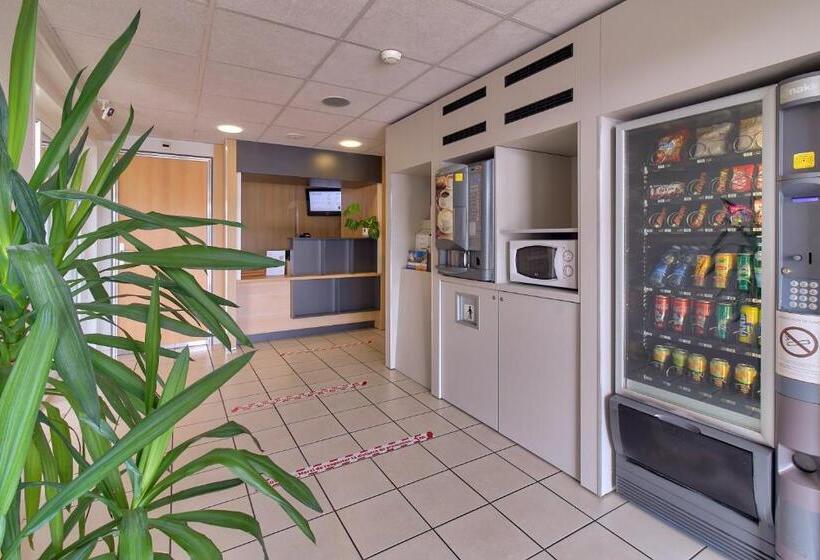 B&b Hotel Pau Lescar