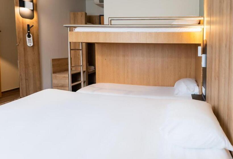 B&b Hotel Pau Lescar