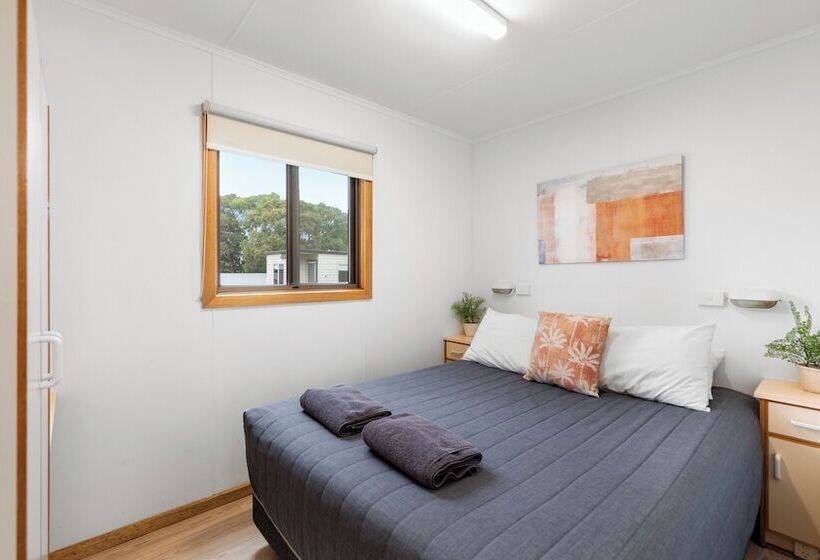 هتل Blue Lake Holiday Park