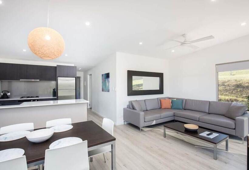 هتل Blue Lake Holiday Park