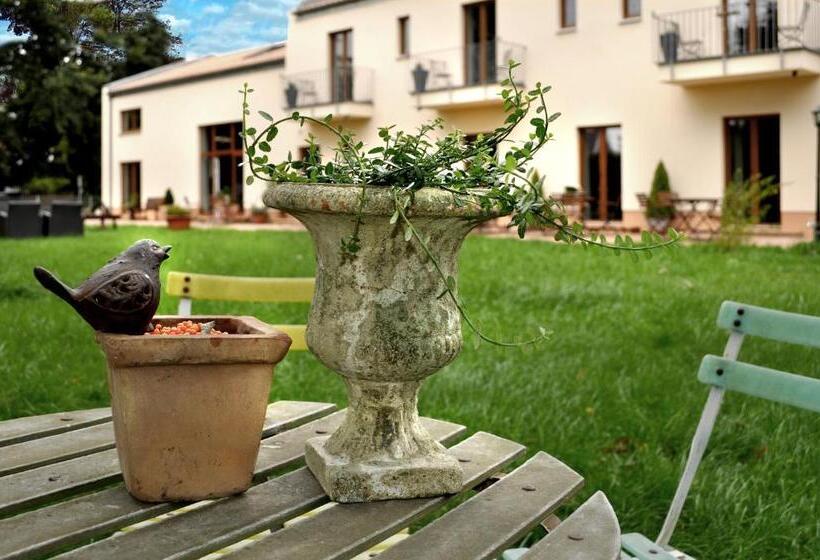 Cellino Hotel Prieros