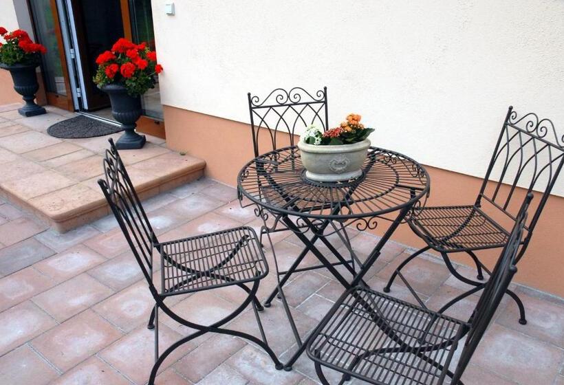 Cellino Hotel Prieros