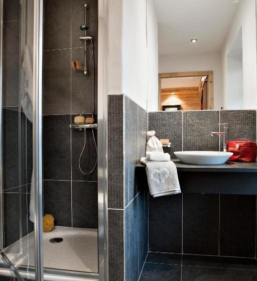 Отель Cgh Résidence Boutique Le Lodge Hemera