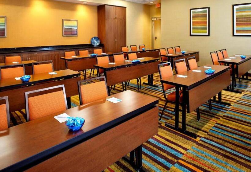 ホテル Fairfield By Marriott Inn & Suites Wheeling At The Highlands