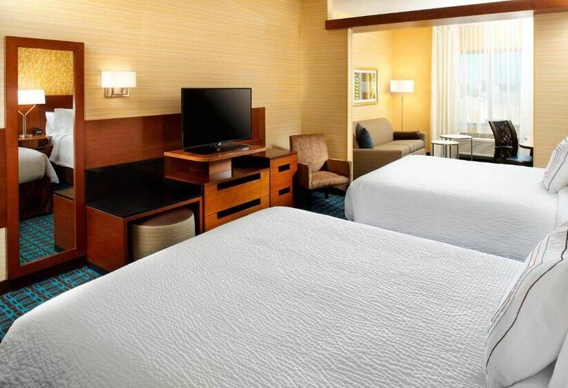 ホテル Fairfield By Marriott Inn & Suites Wheeling At The Highlands