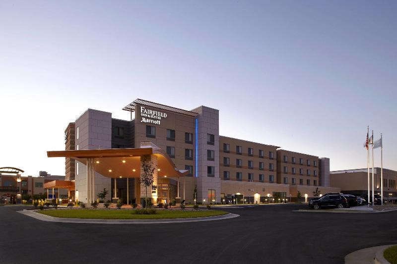 ホテル Fairfield By Marriott Inn & Suites Wheeling At The Highlands