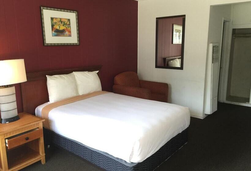 فندق Holiday Lodge