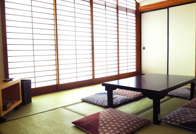 هتل K S House Mtfuji  ケイズハウスmt富士  Travelers Hostel  Lake Kawaguchiko