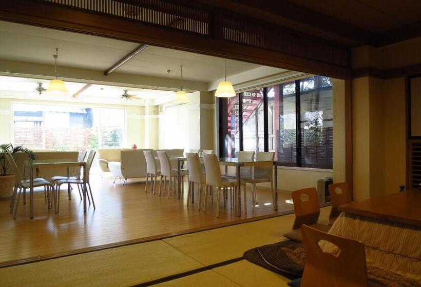 هتل K S House Mtfuji  ケイズハウスmt富士  Travelers Hostel  Lake Kawaguchiko