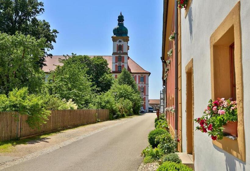 Отель Kloster Gasthof Speinshart