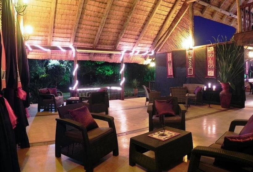 בית מלון כפרי Kwambali Riverside Lodge