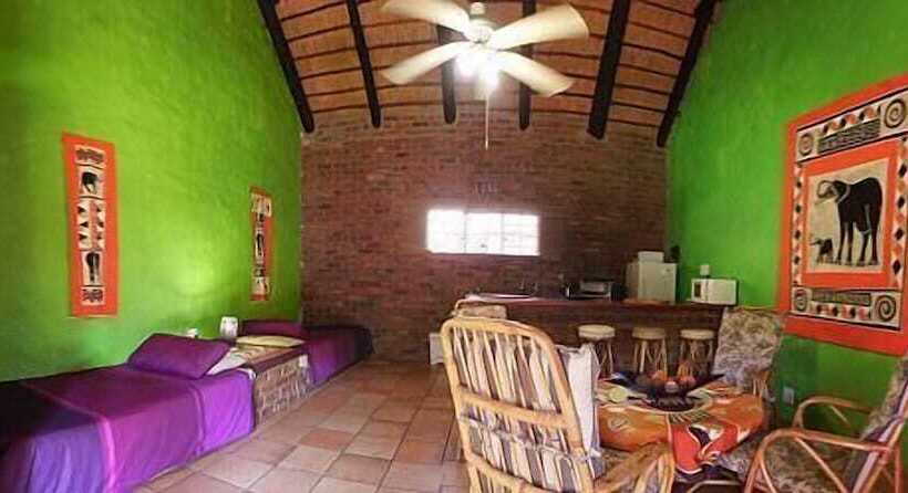 בית מלון כפרי Kwambali Riverside Lodge