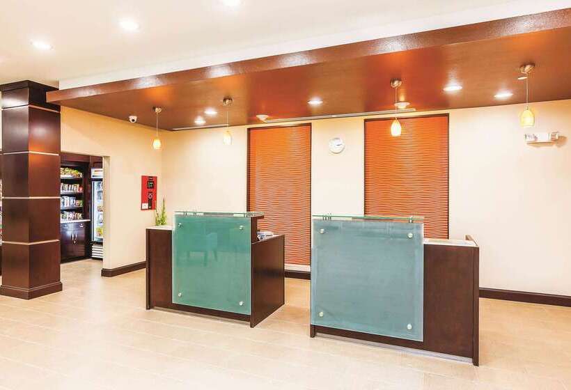 ホテル La Quinta By Wyndham Cotulla