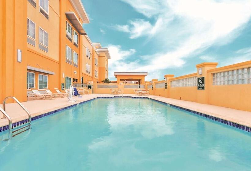 ホテル La Quinta By Wyndham Cotulla