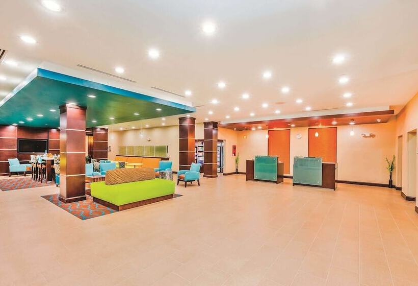 ホテル La Quinta By Wyndham Cotulla