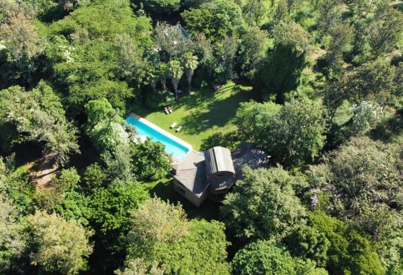 هتل Meru House Lekisilai