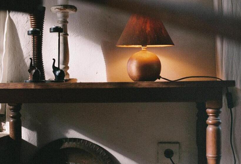 هتل Meru House Lekisilai