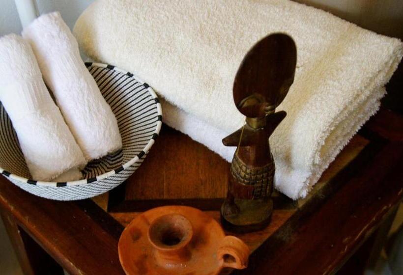 هتل Meru House Lekisilai