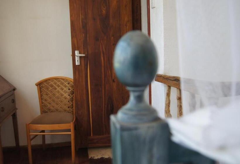 هتل Meru House Lekisilai