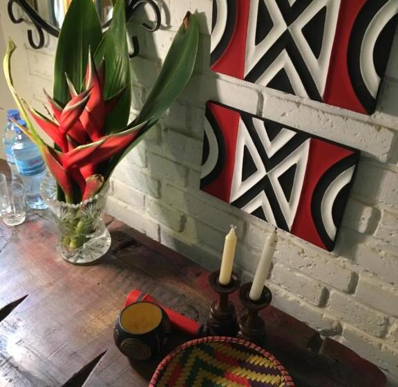 هتل Meru House Lekisilai