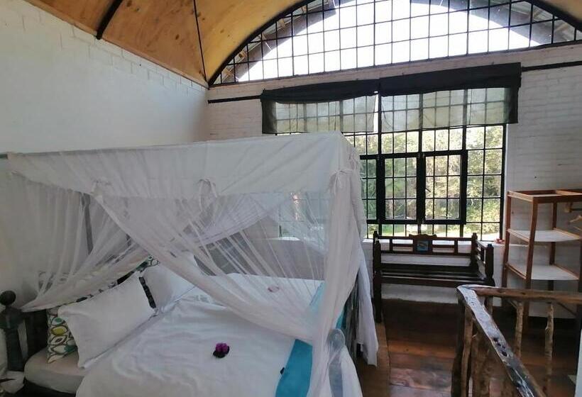 هتل Meru House Lekisilai