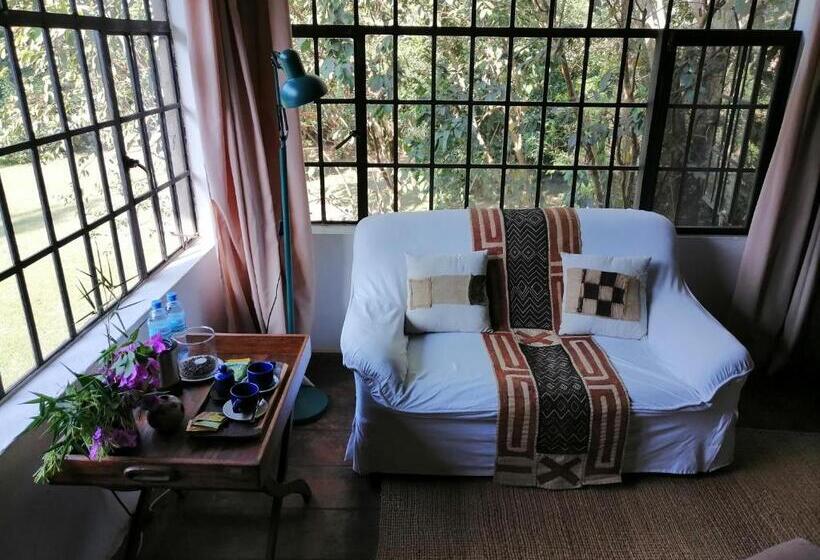 هتل Meru House Lekisilai