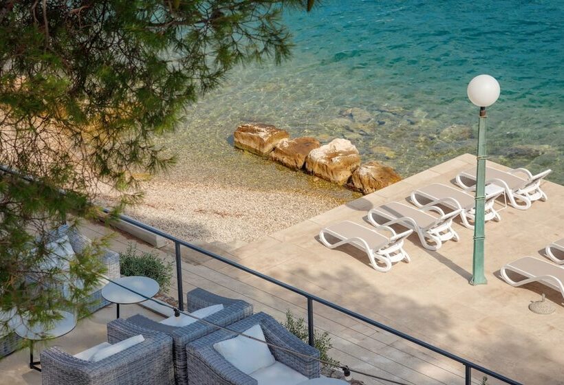 בית מלון כפרי Milna Osam   Adults Only