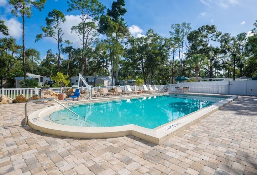 Отель Naples Rv Resort