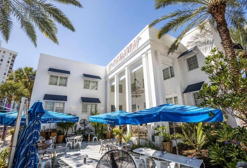 Oceanside Hotel And Suites