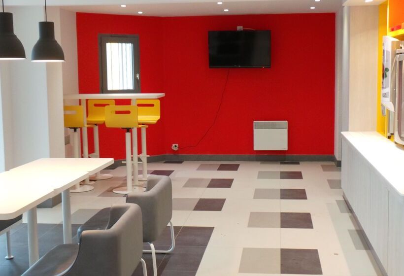 בית מלון כפרי Premiere Classe Amiens