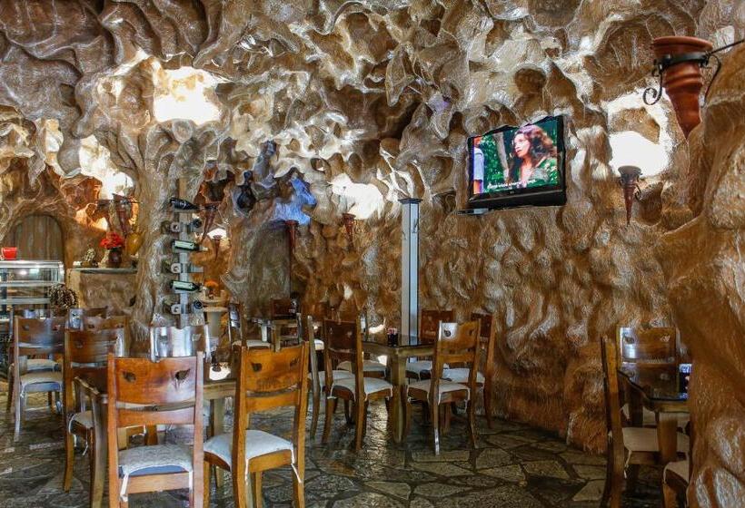 בית מלון כפרי Shpella