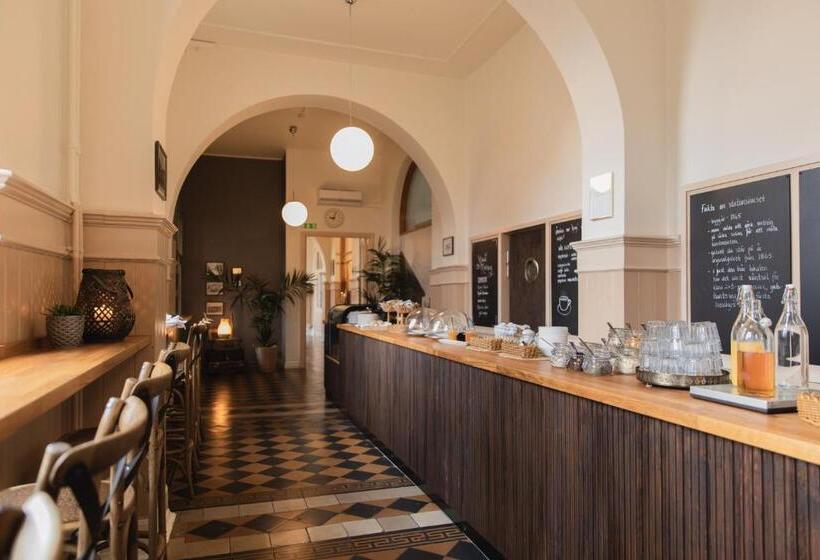 Отель Stationen