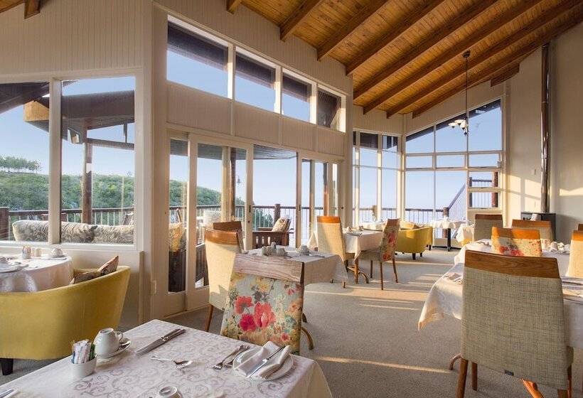 ホテル The Fernery Lodge & Spa